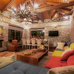 Chalet Aselinos Forest Estate