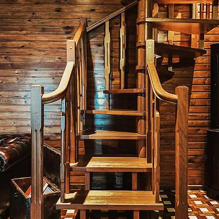 木屋 Aselinos Forest Estate 阿姆菲萨