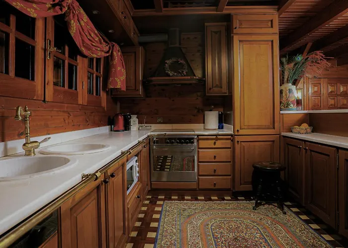 Aselinos Forest Estate Chalet *