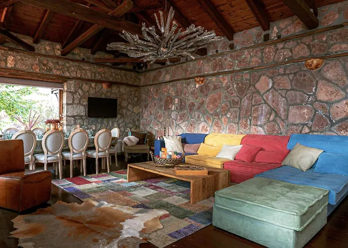 Aselinos Forest Estate *